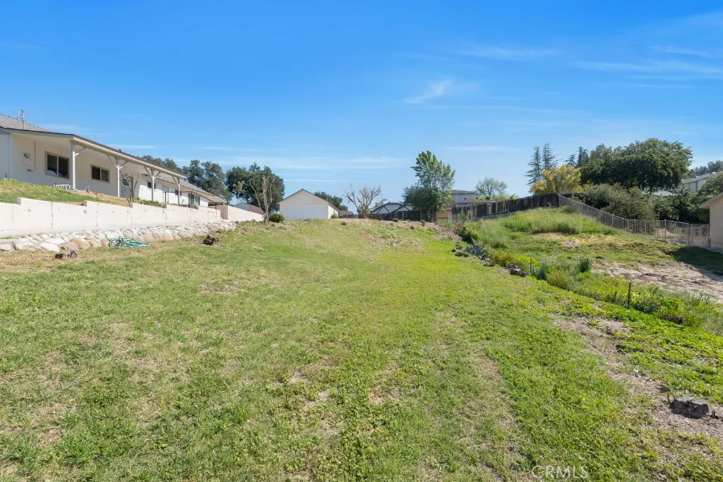 main property photo 33