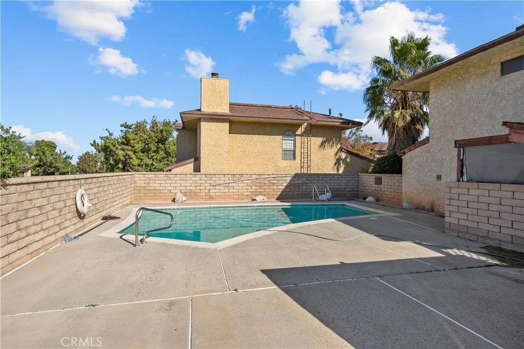 main property photo 20