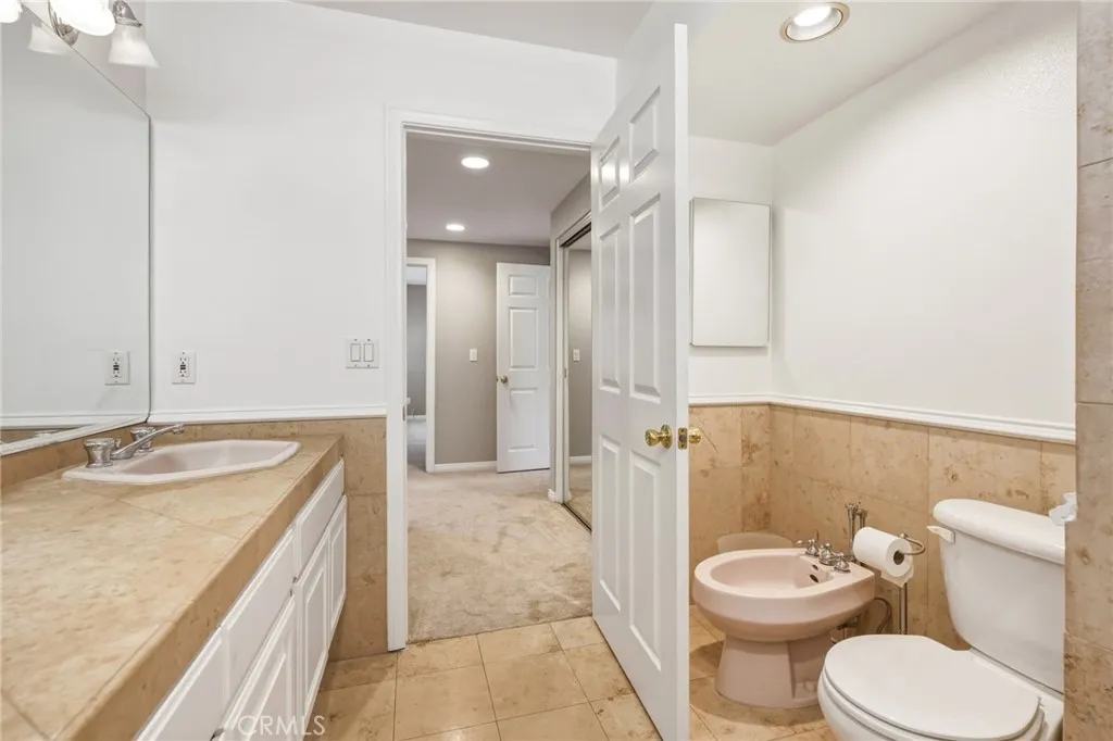main property photo 74