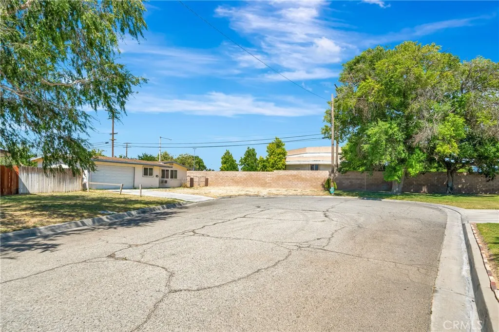 main property photo 31