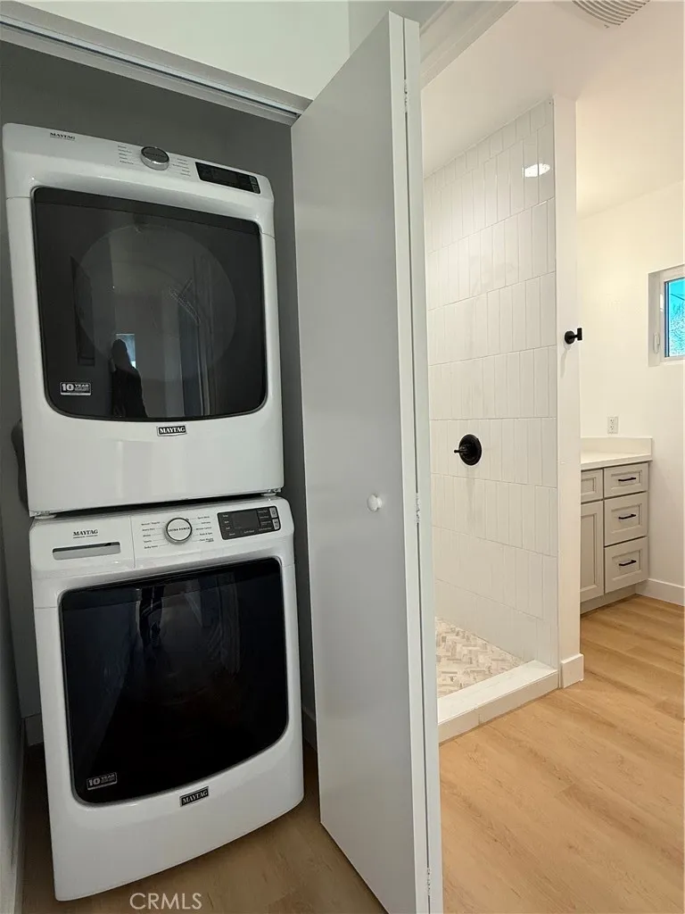 property viewer photo 5