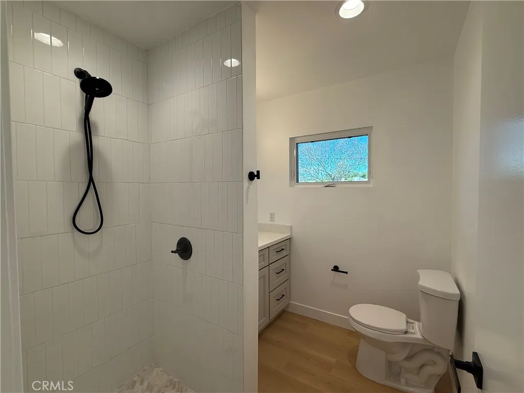 property viewer photo 6