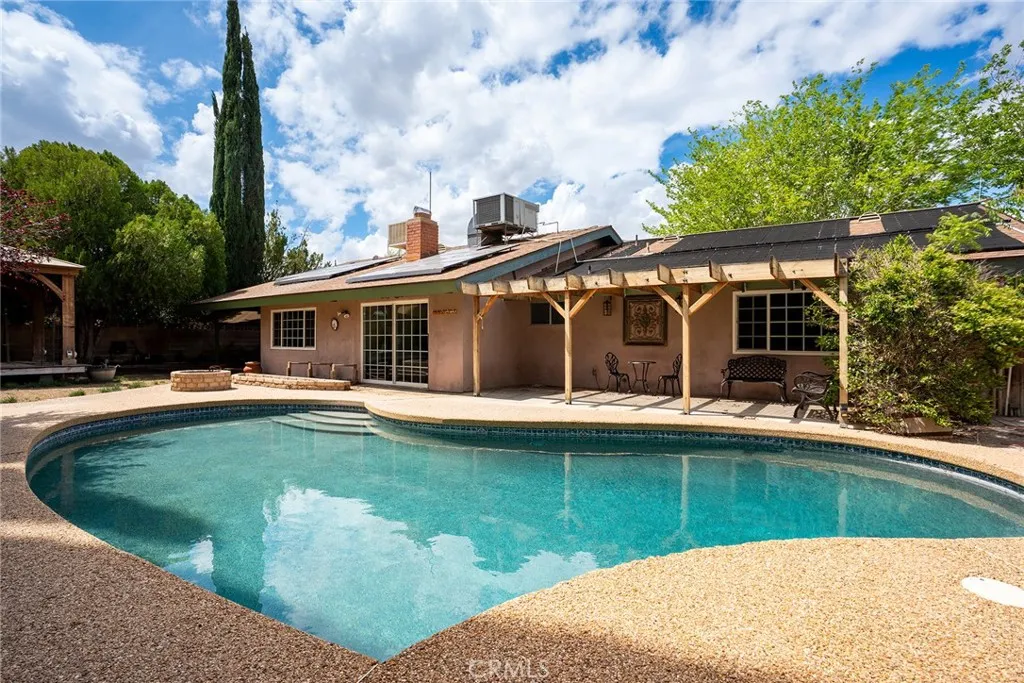 main property photo 17