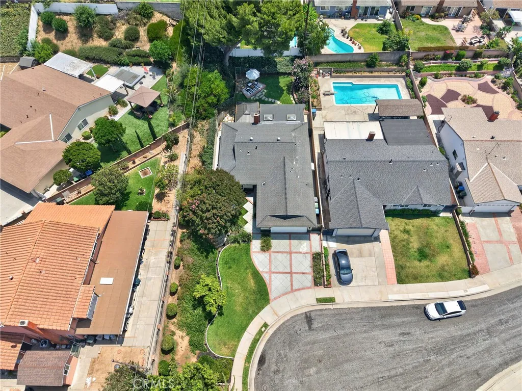 main property photo 51
