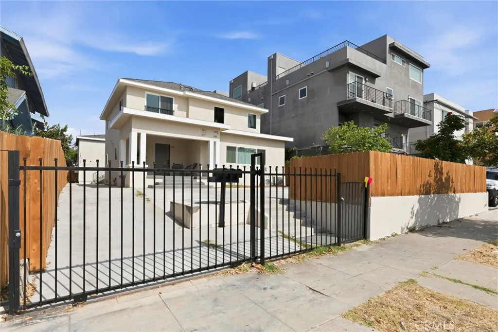 main property photo 23