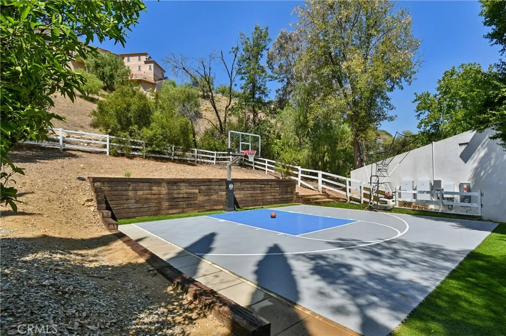 main property photo 50