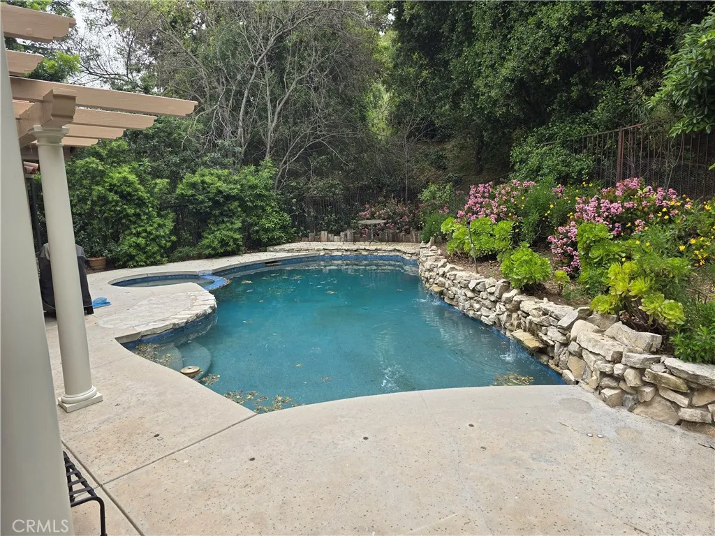 main property photo 46