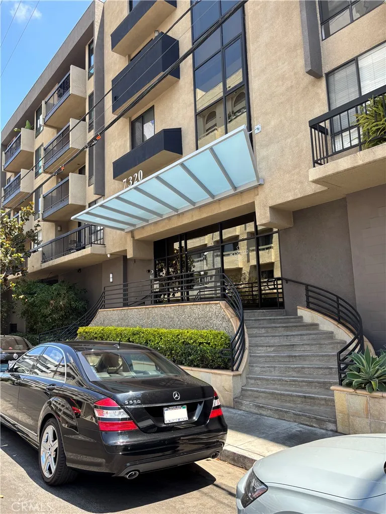 main property photo 25