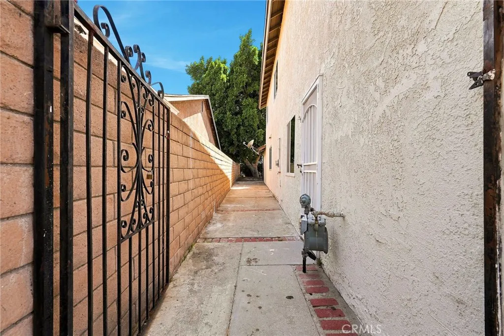 main property photo 50
