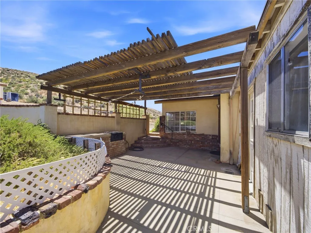main property photo 31