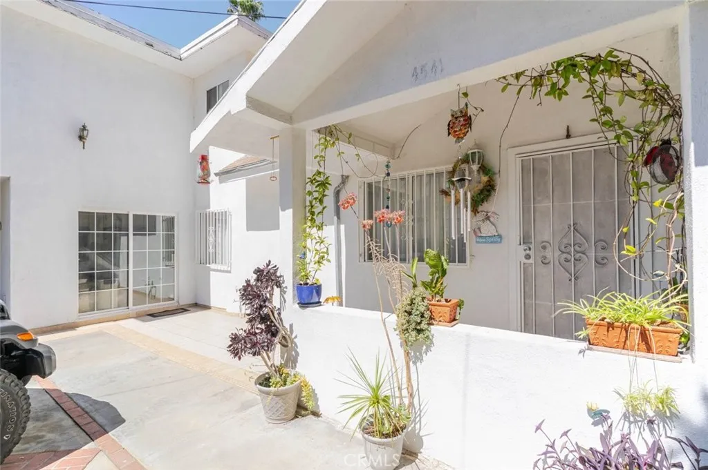main property photo 10