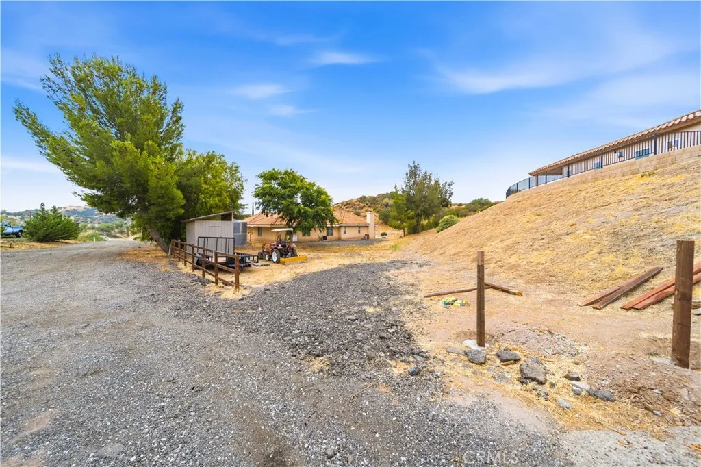 main property photo 50