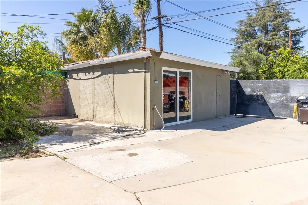 main property photo 39