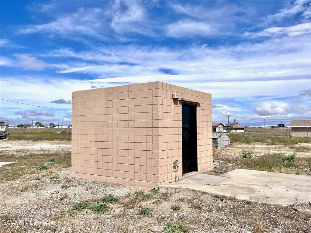 main property photo 22