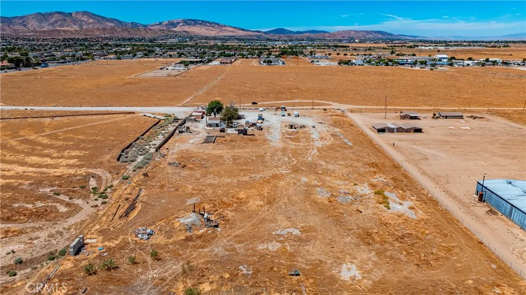 main property photo 30