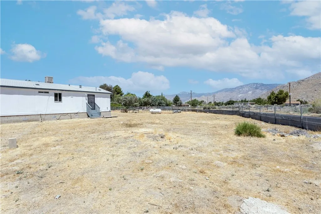 main property photo 28