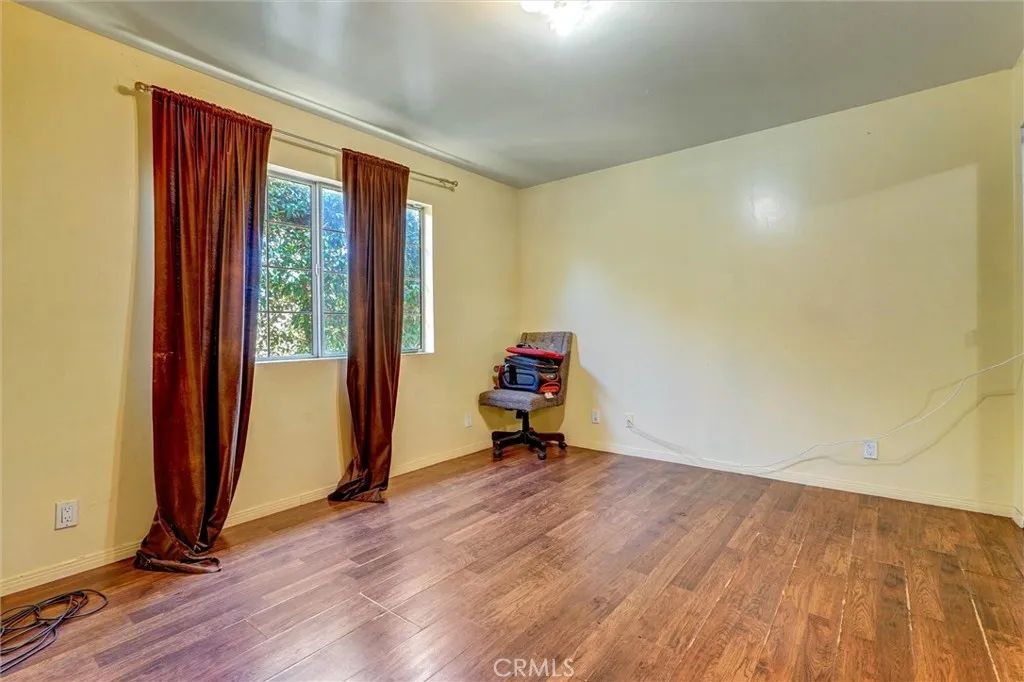 main property photo 50
