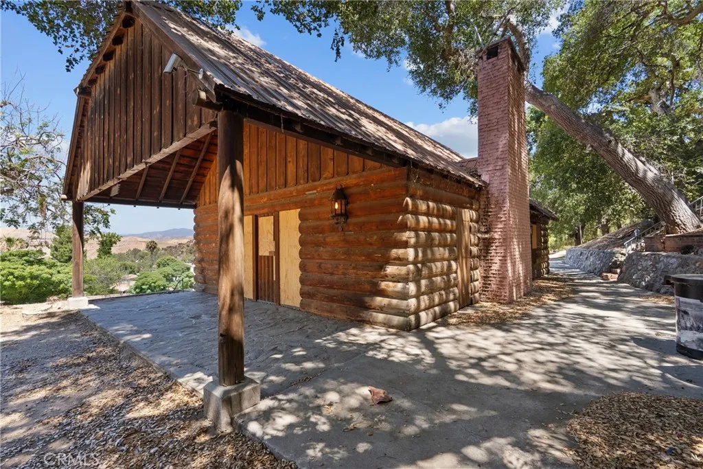 main property photo 14