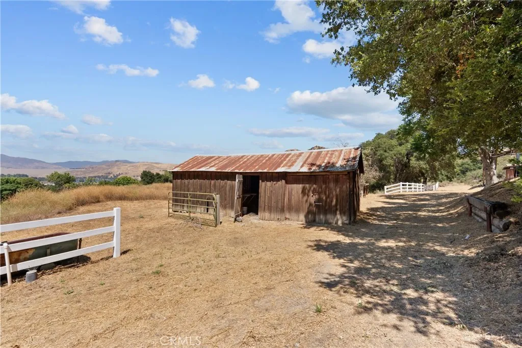 main property photo 23