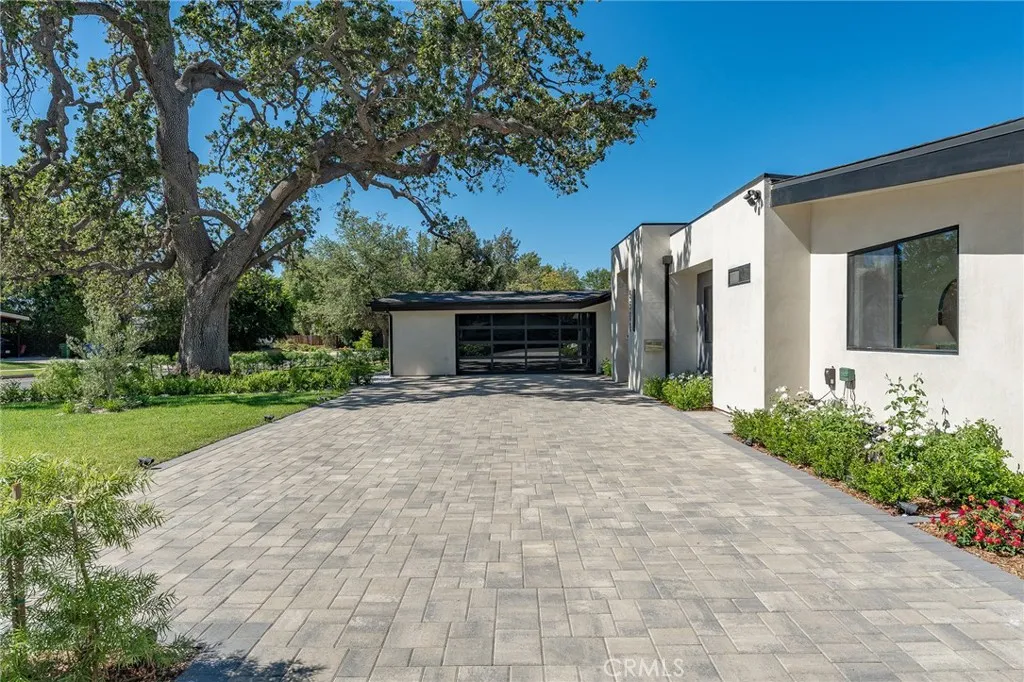 main property photo 58