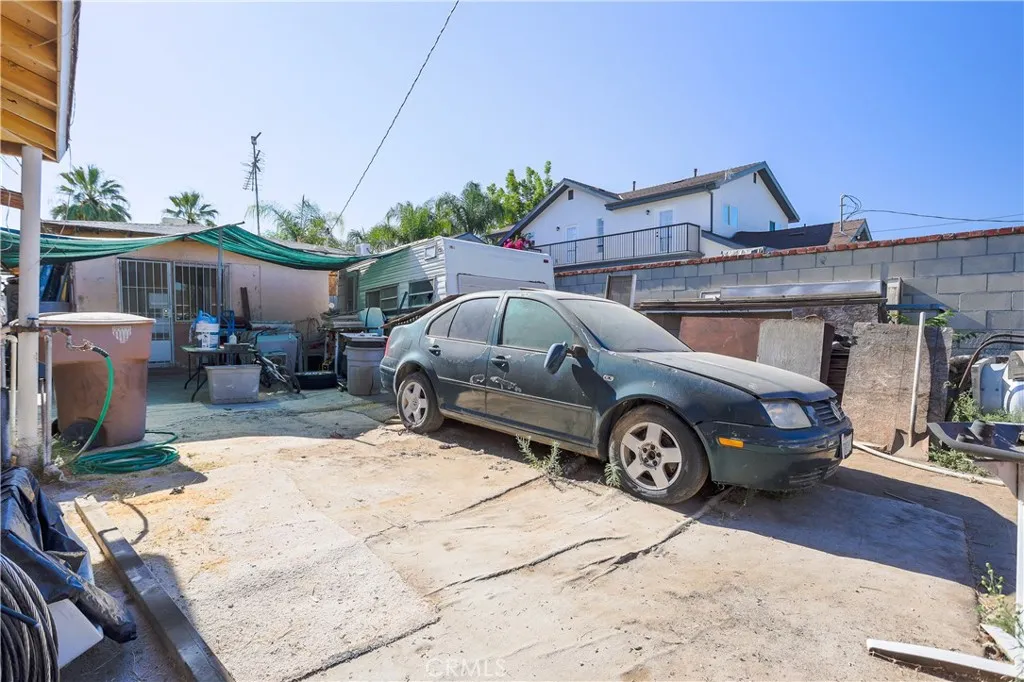 main property photo 12