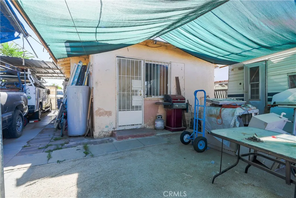 main property photo 13