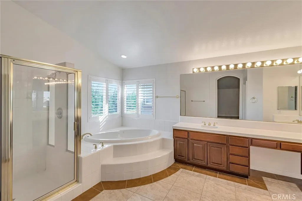 property viewer photo 24