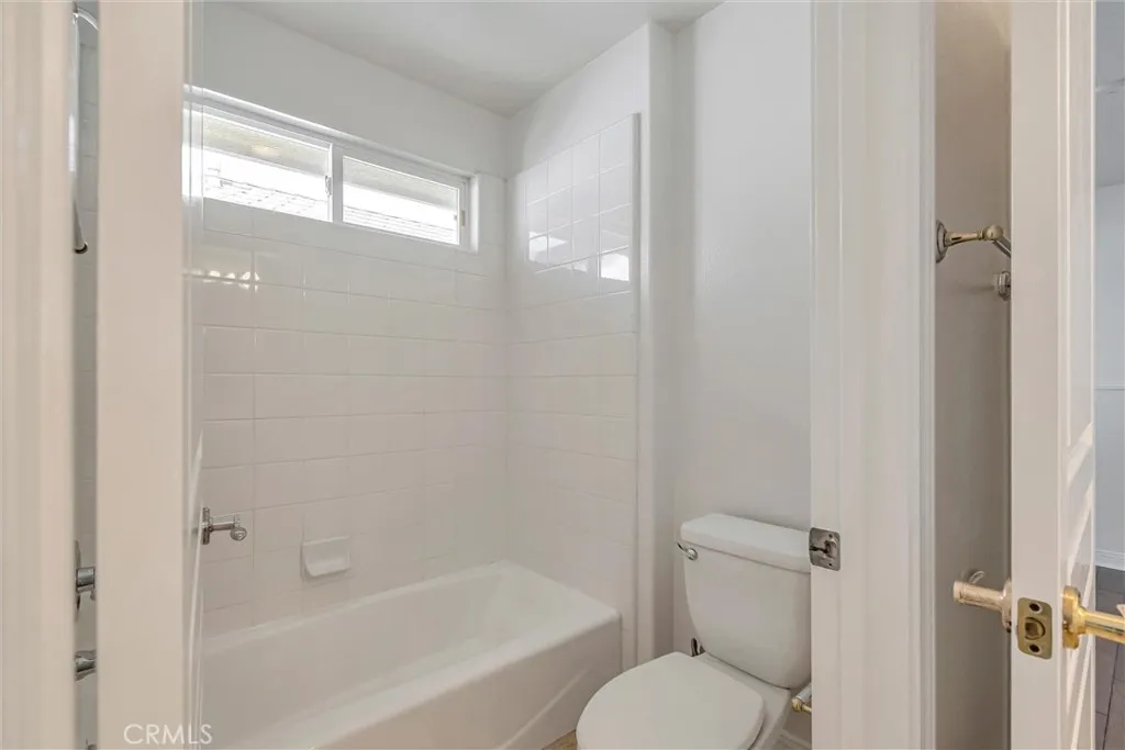 property viewer photo 36