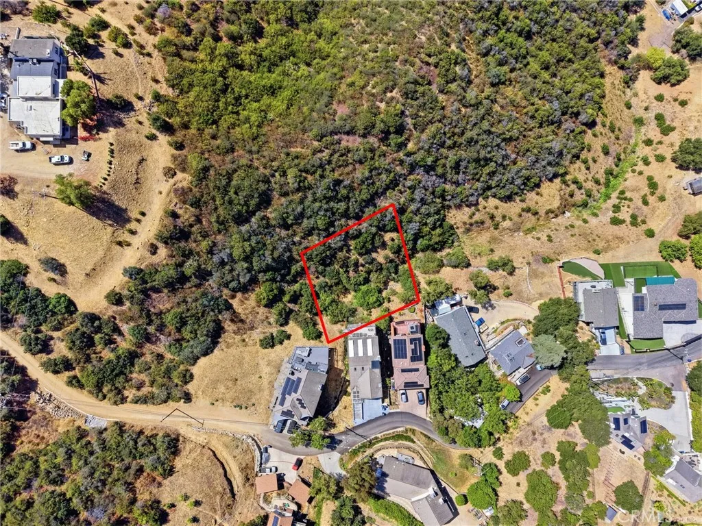 main property photo 10