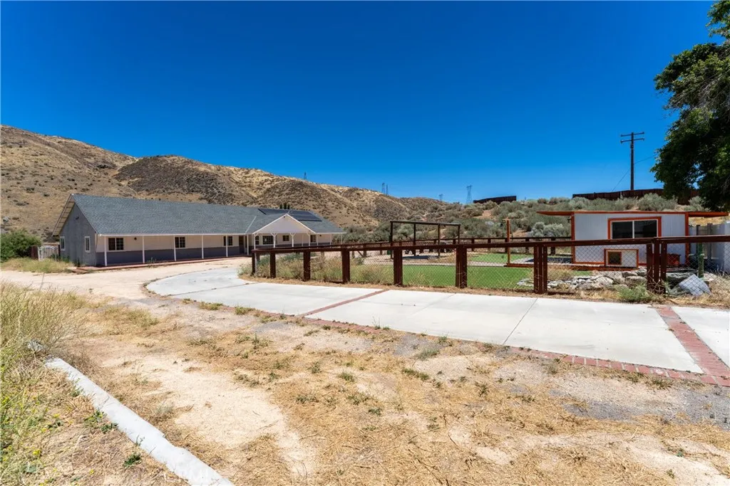 main property photo 4