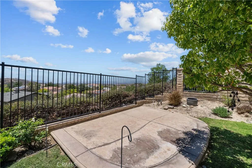 main property photo 24
