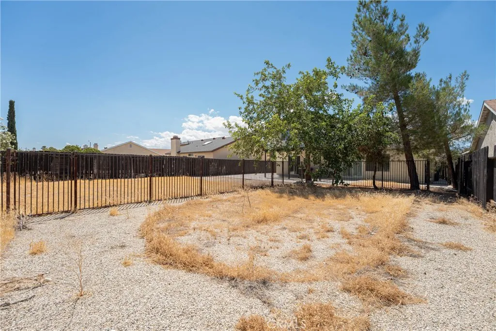 main property photo 29