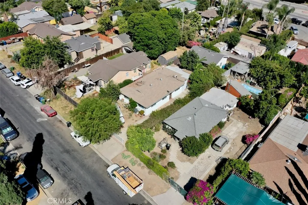 main property photo 46