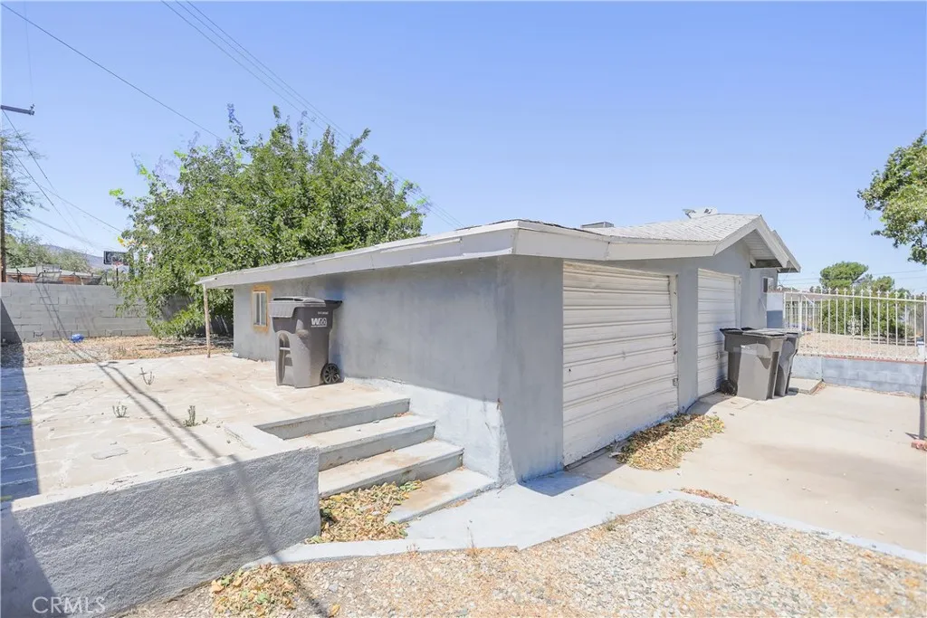 main property photo 14