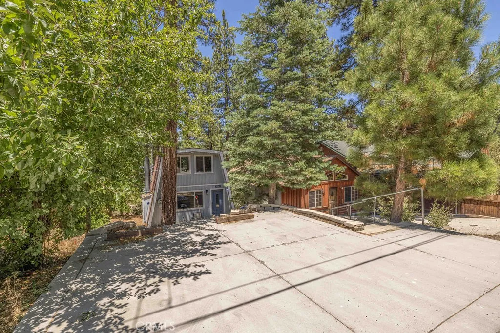 main property photo 4