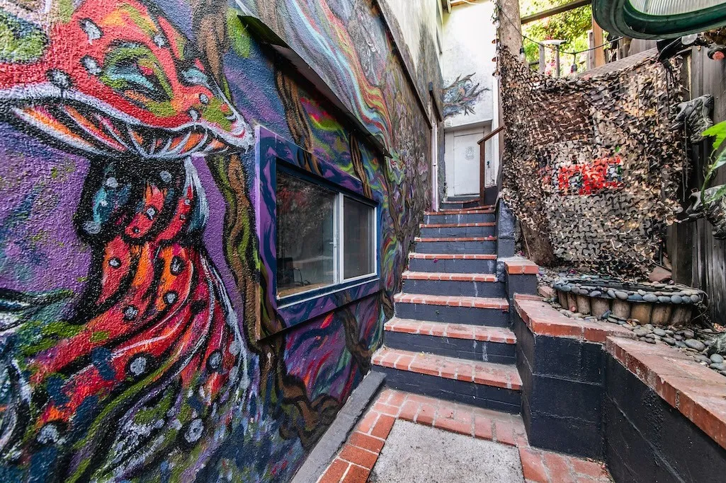 main property photo 17