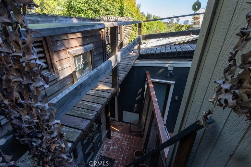 main property photo 37