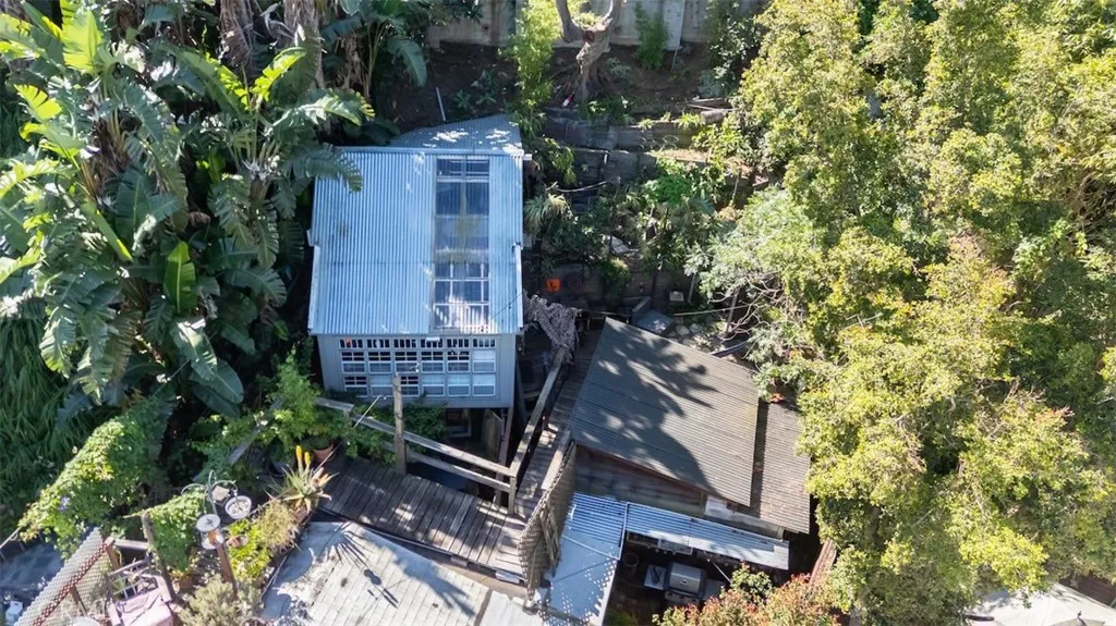 main property photo 51