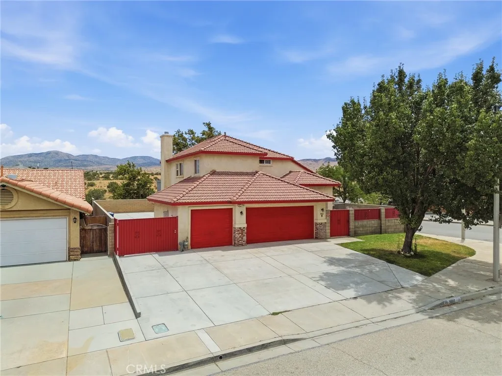 main property photo 41
