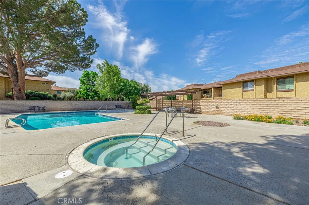 main property photo 40