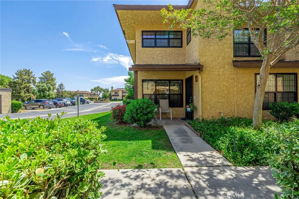 main property photo 6