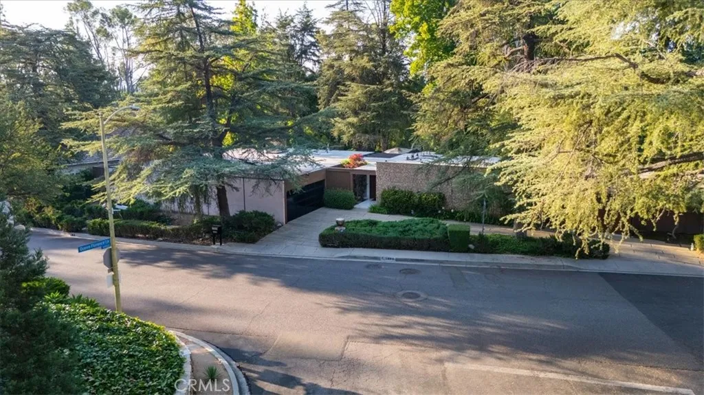 main property photo 62
