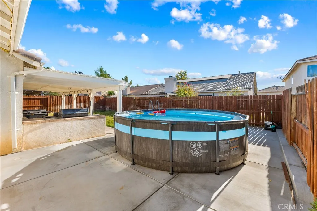 main property photo 18