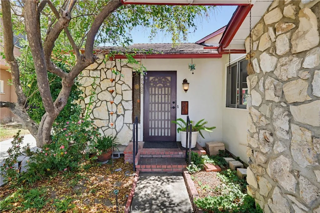 main property photo 4