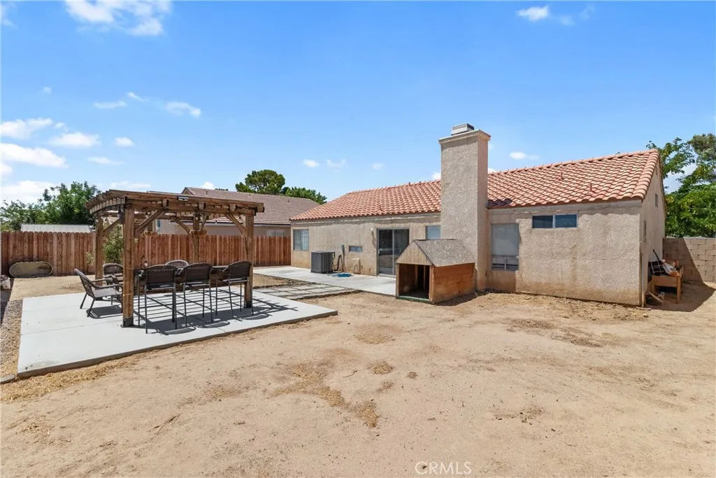 main property photo 25