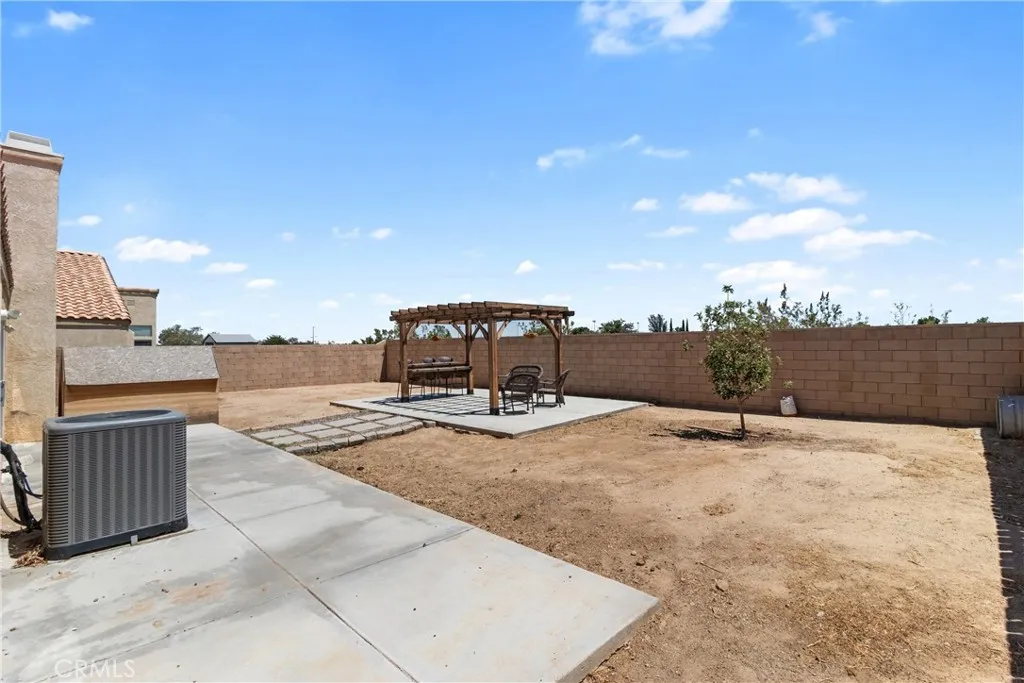 main property photo 27