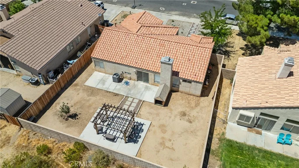 main property photo 30