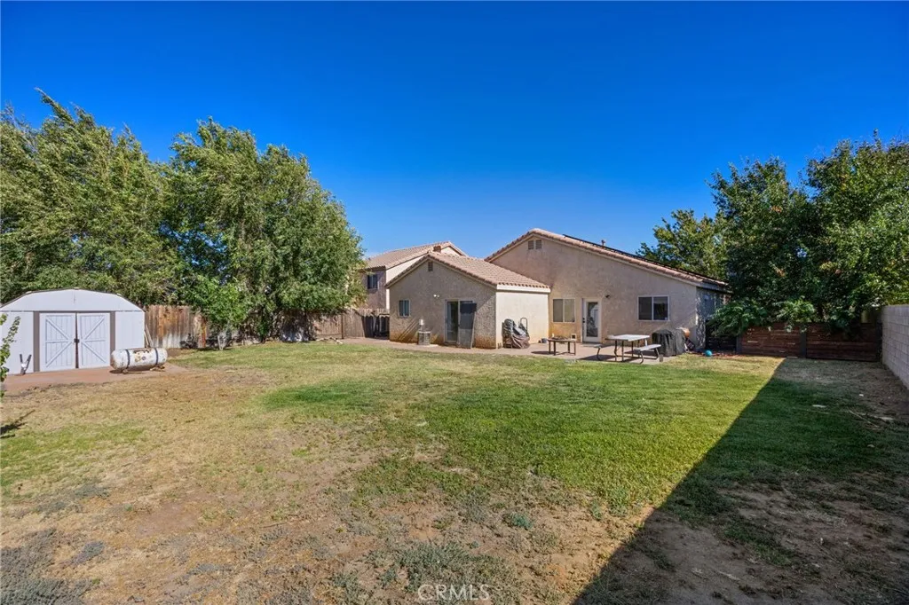 main property photo 28