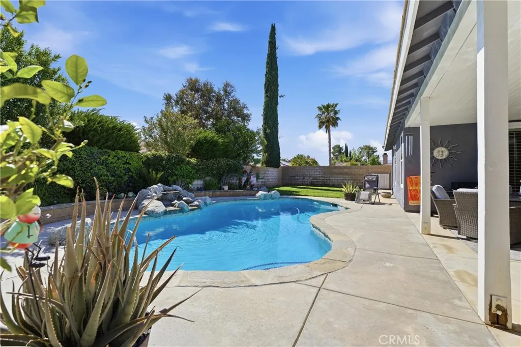 main property photo 26