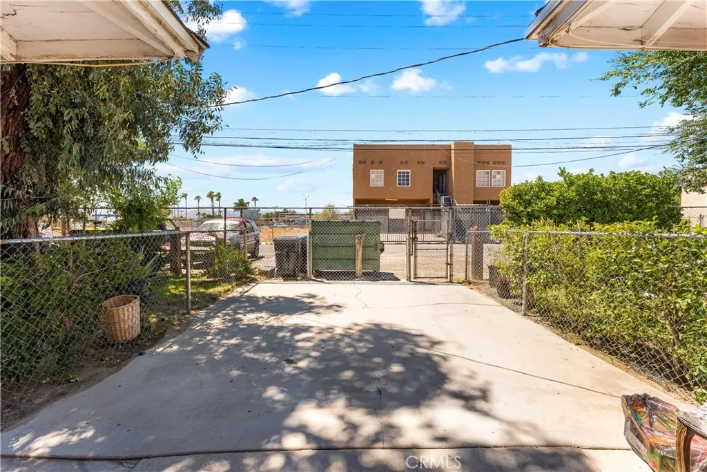 main property photo 33